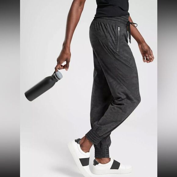 Athleta Camden Printed Jogger Pant Size 12P - Picture 2 of 10